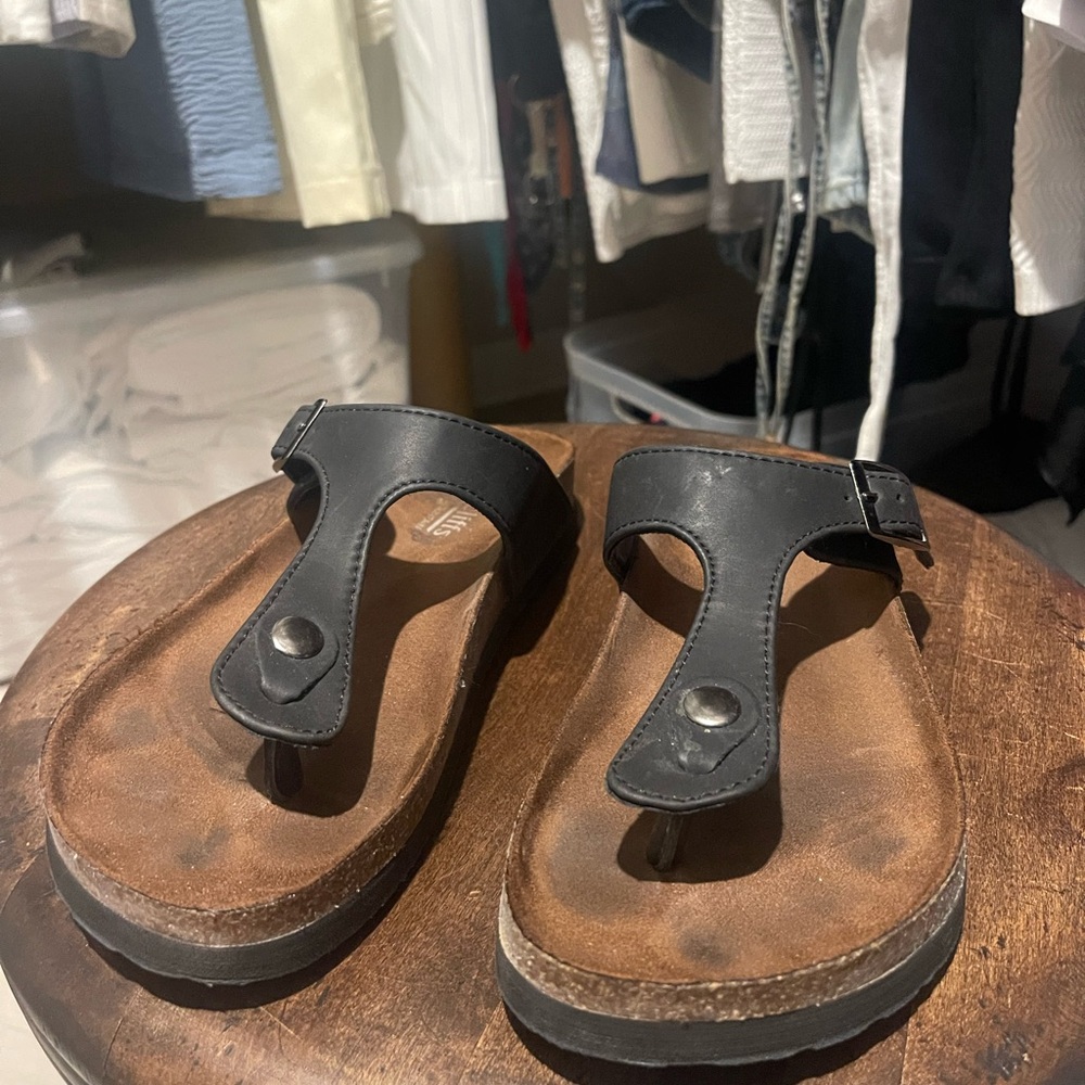 Cliffs by WHITE MOUNTAIN Black and Brown Sandals